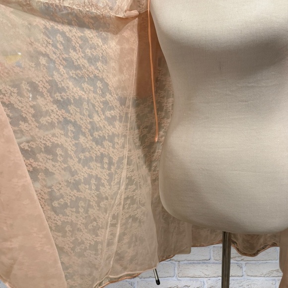 Vintage 1960s Robe Lace and Chiffon Peach Hollywood Vassarette Robe Size 34 - Picture 5 of 7